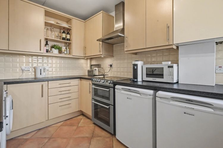 Property photo 2 of 9 324262