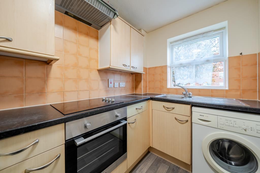 Property photo 3 of 13 Kitchen