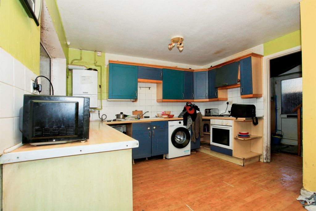 Property photo 2 of 17