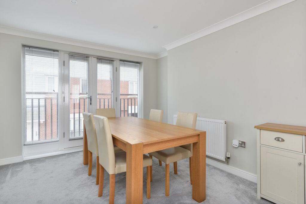 Property photo 3 of 13 44849611