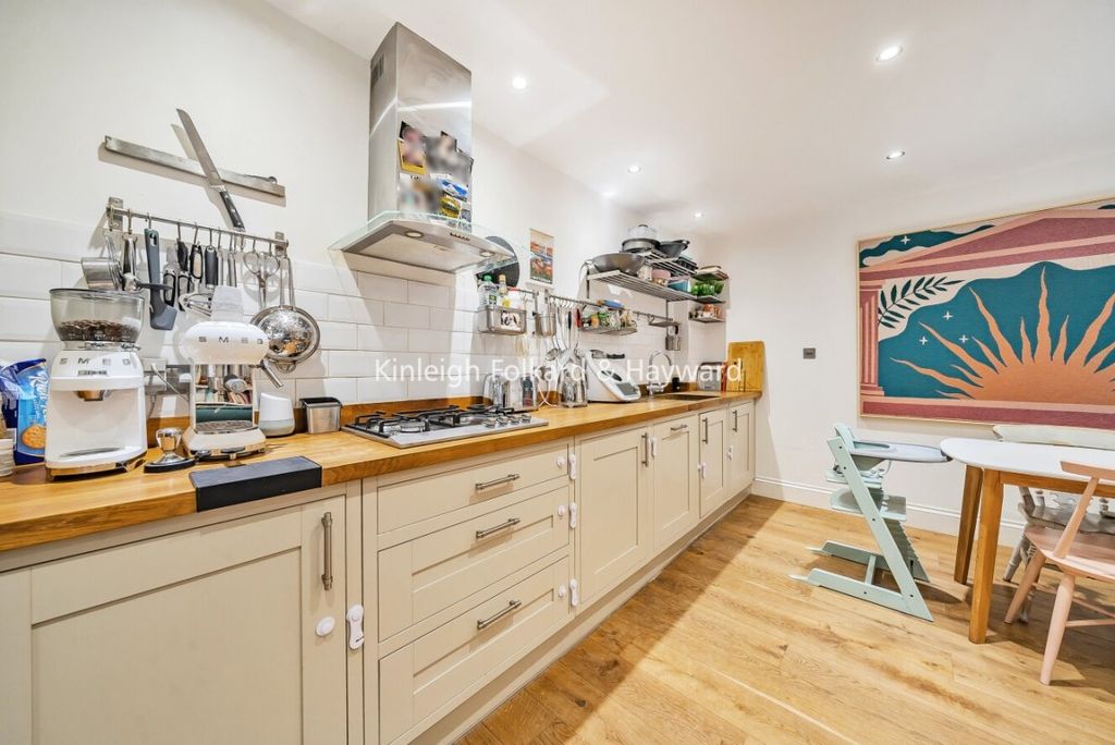 Property photo 2 of 10 E6Ff46d4-0B82-4Fd5-B