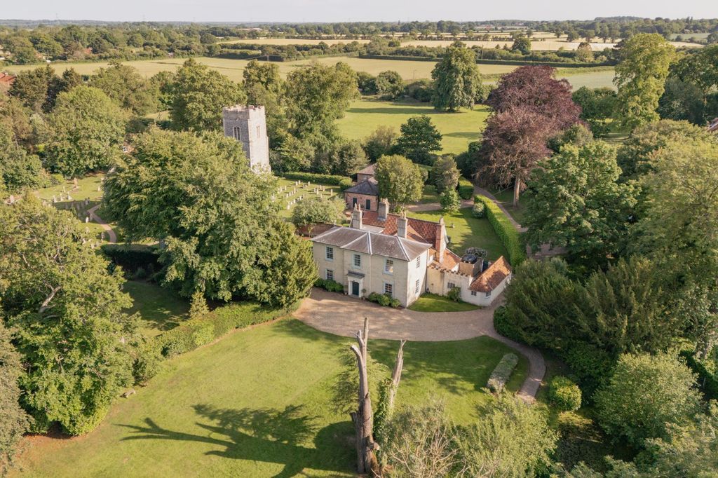 Property photo 2 of 36 The Old Rectory