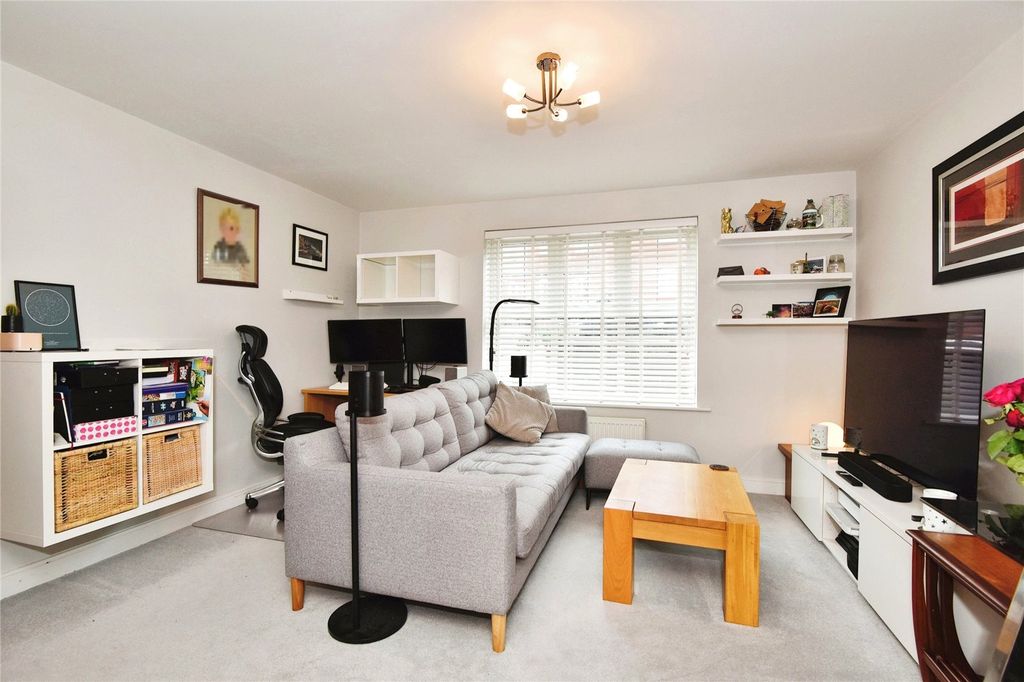 Property photo 3 of 20 Picture No. 10