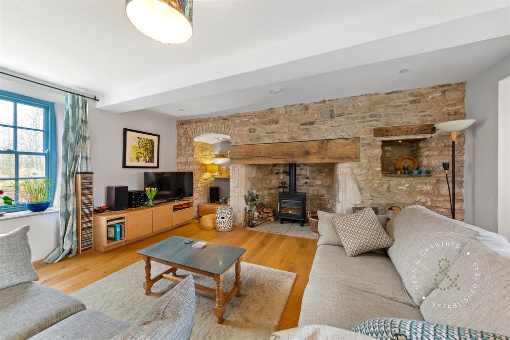 Property photo 3 of 47 The-Farmhouse-15.Jpg