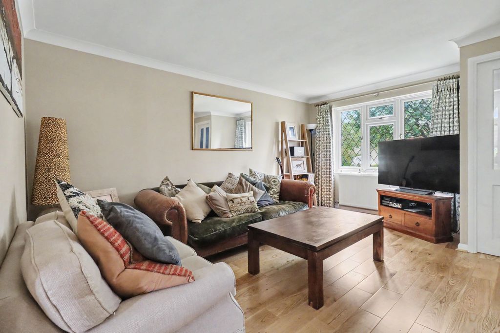 Property photo 2 of 17
