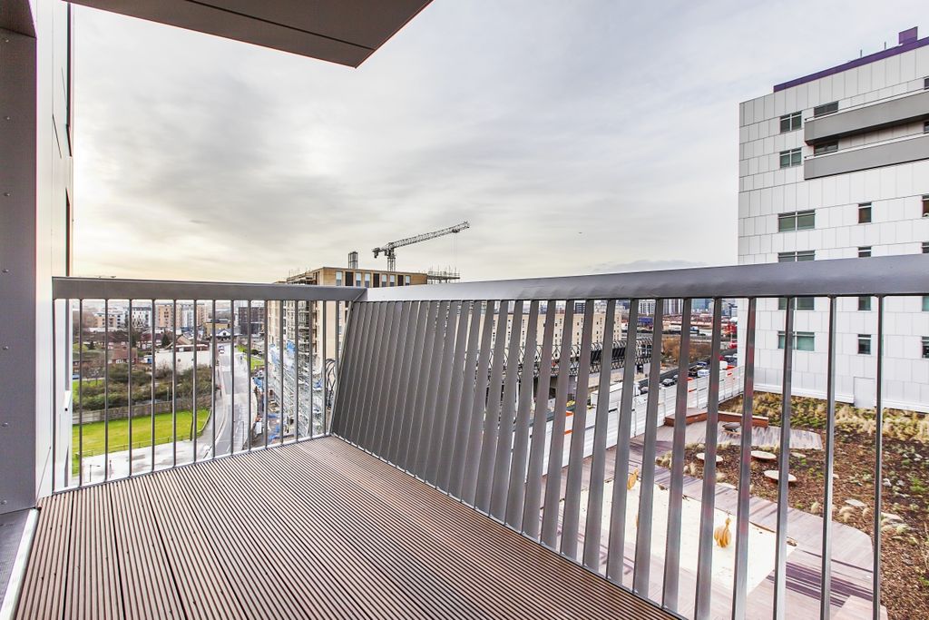 Property photo 2 of 11 Balcony