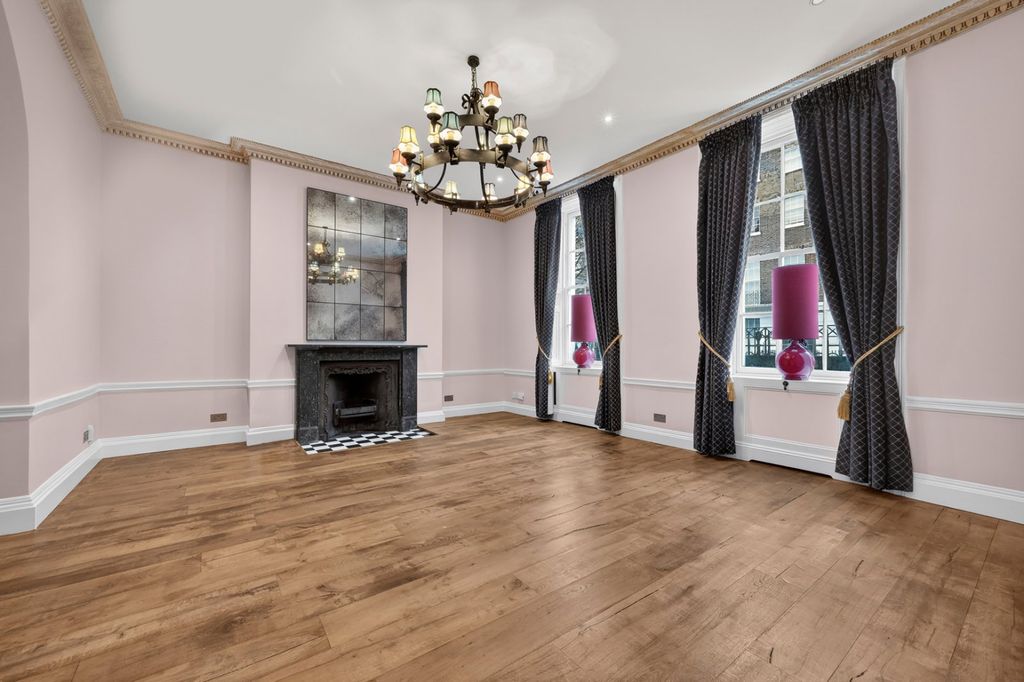 Property photo 2 of 29