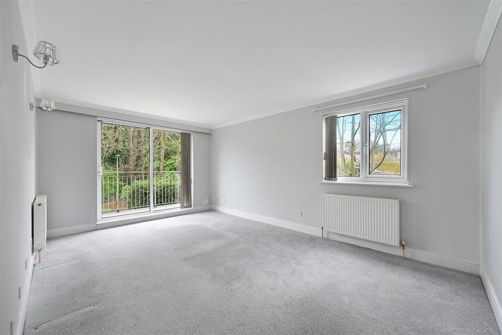 Property photo 2 of 12 Asquith House (5).Jpg