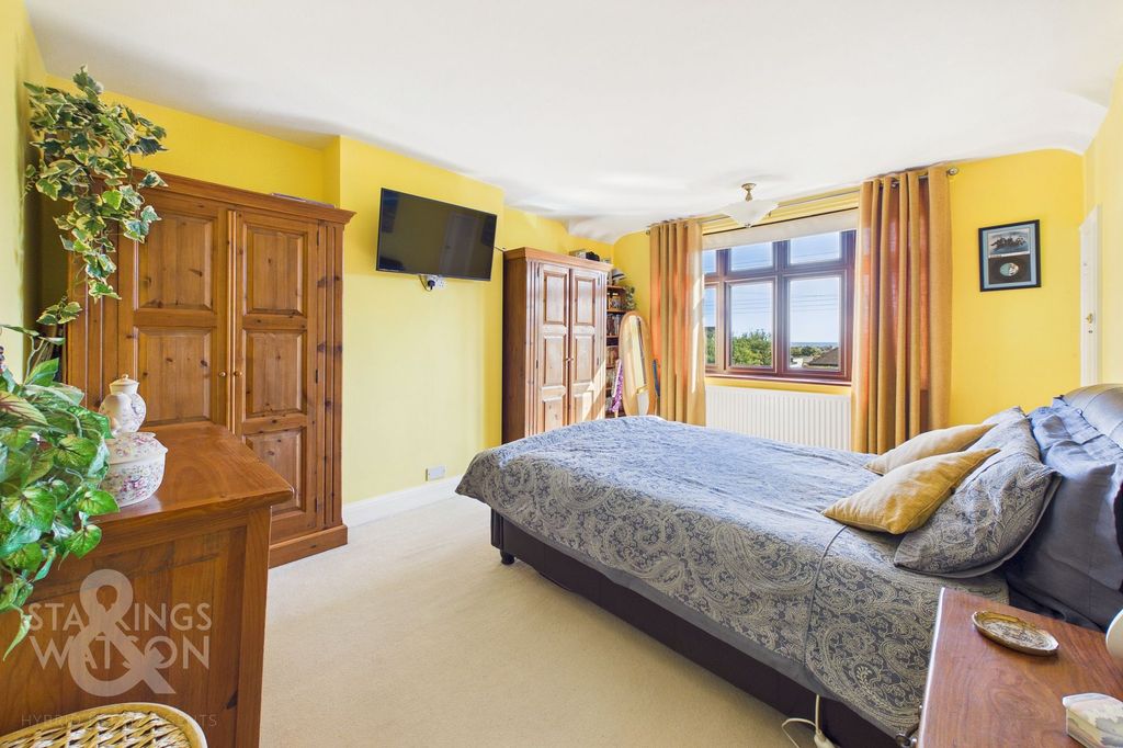 Additional image 17 of 4 bed semi-detached house for saleWarren Road, Gorleston, Great Yarmouth NR31