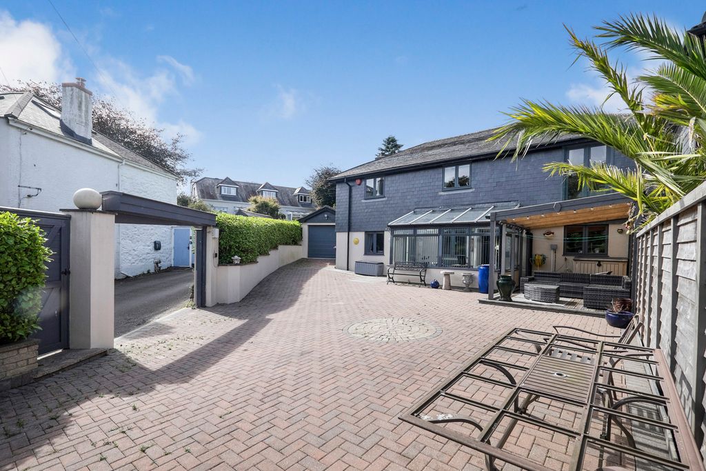 Property photo 1 of 21 Pbox-Img.Jpg