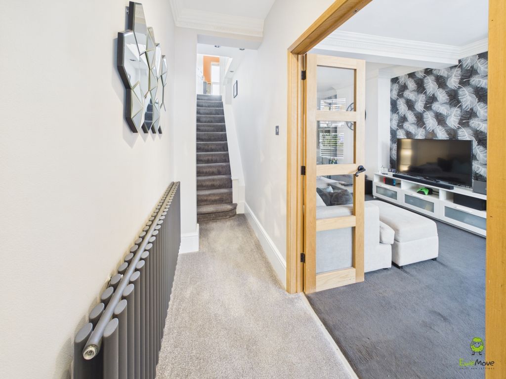 Property photo 2 of 15 Presented By Clinton Crawford Of Ewemove Bexley An