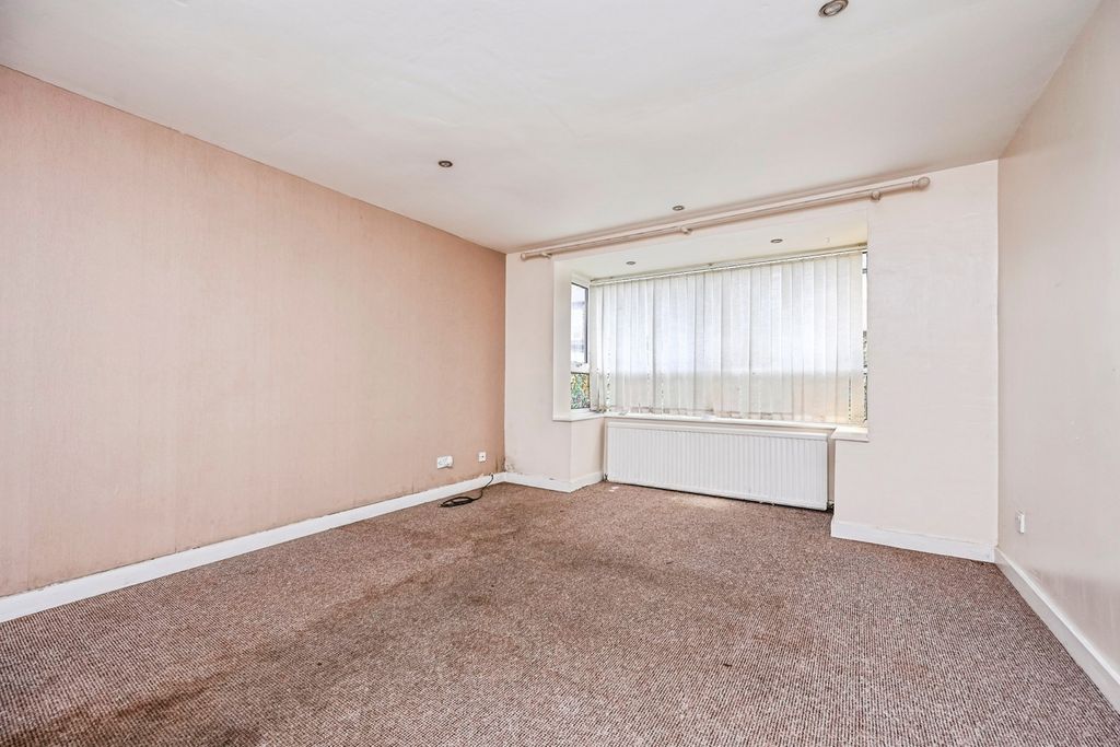 Property photo 3 of 10 Photo