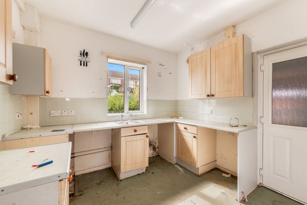 Property photo 2 of 14