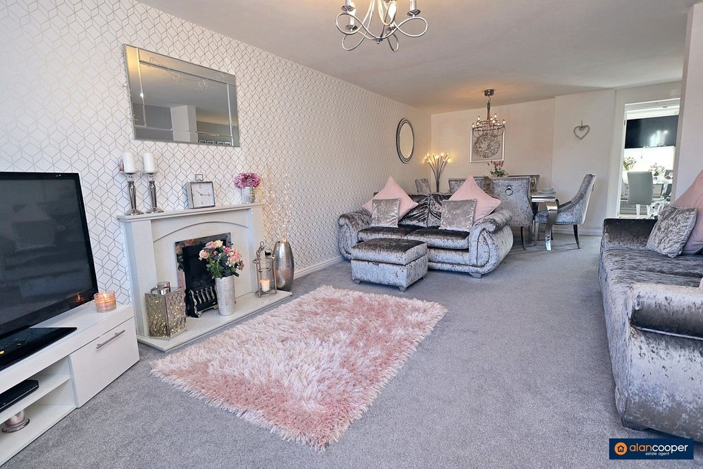 Property photo 3 of 40 4067495