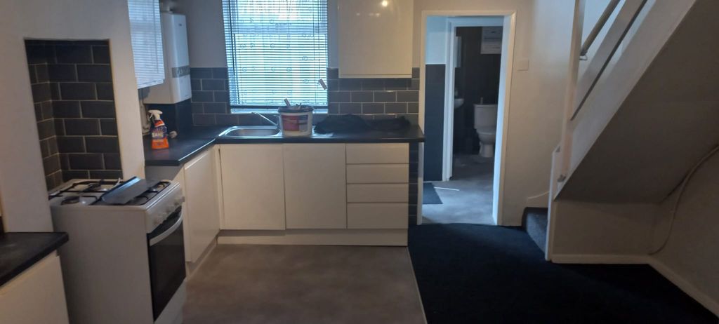 Property photo 2 of 9 56