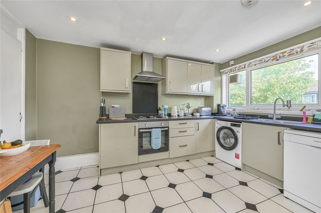 Property photo 2 of 12 Picture No. 08