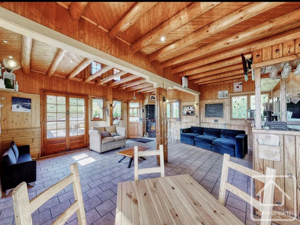 Property photo 2 of 40