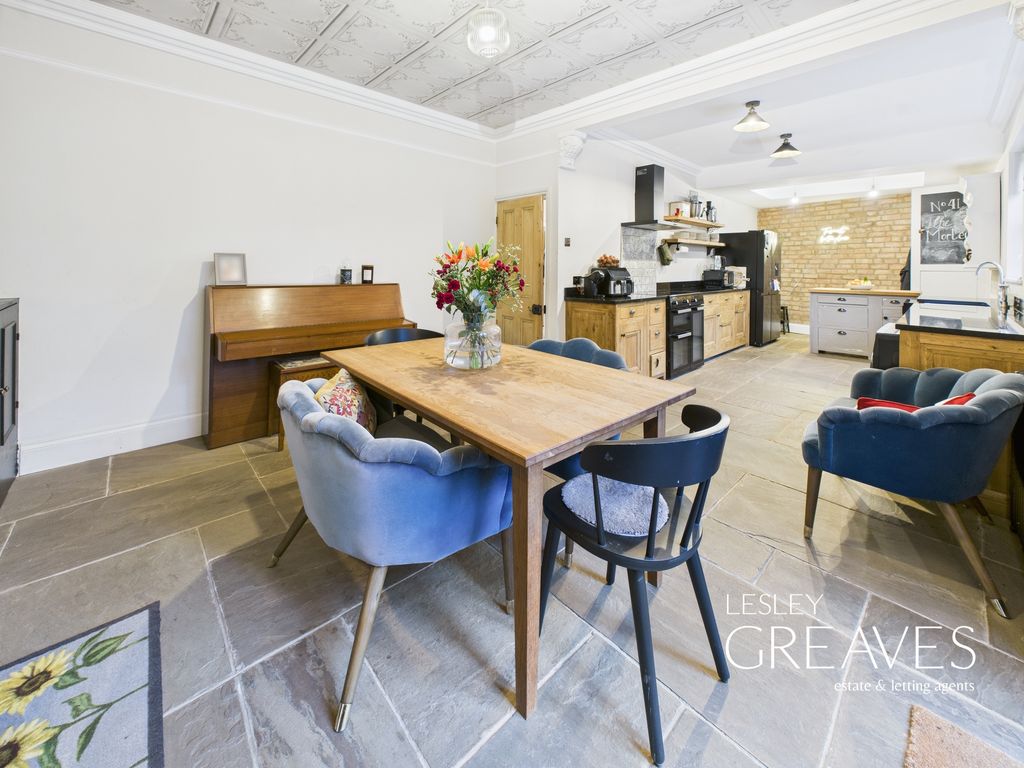 Property photo 3 of 30 Kitchen/Diner