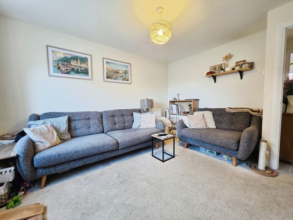 Property photo 3 of 10 Pbox-Img.Jpg