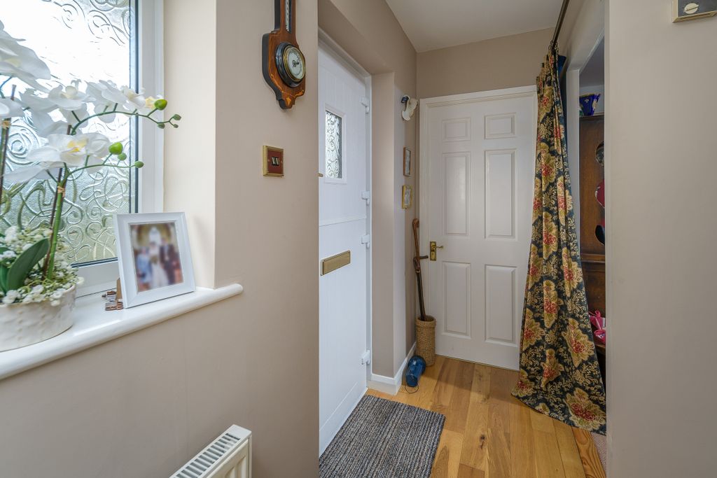 Property photo 3 of 32 Hall-1