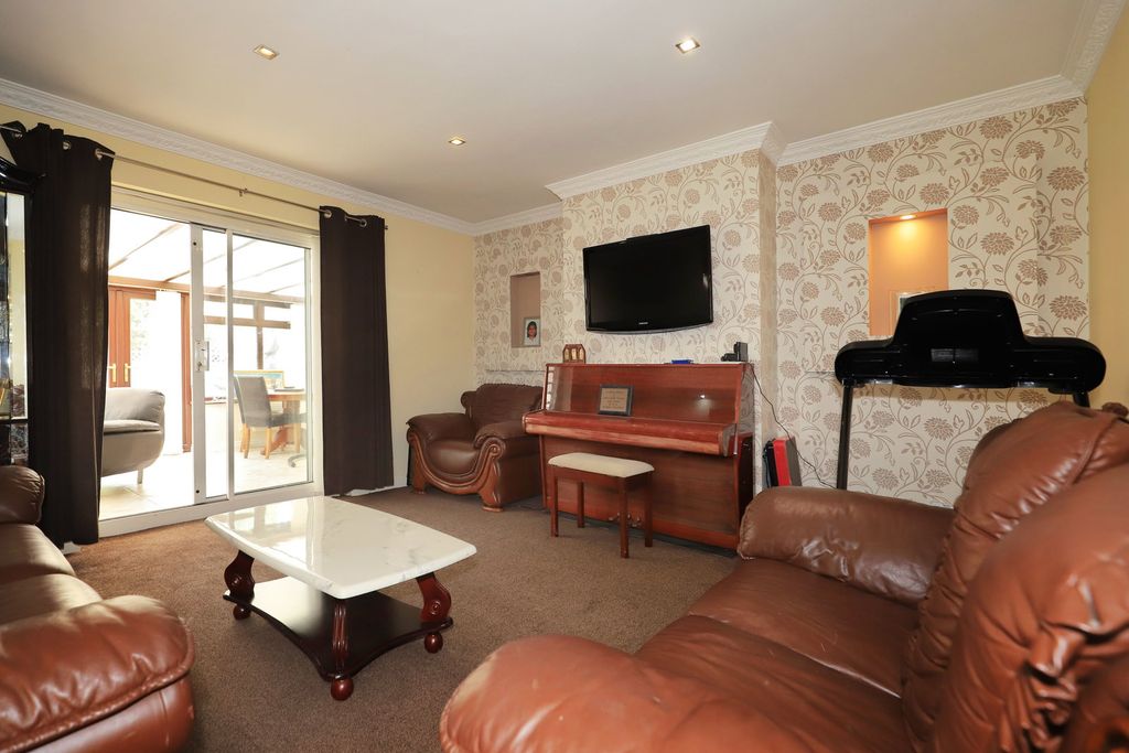 Property photo 2 of 49