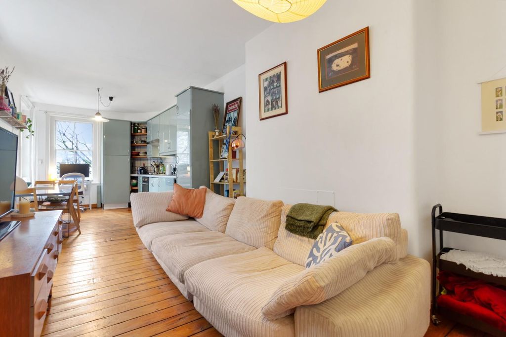 Property photo 2 of 11 Kitchen/Reception Room