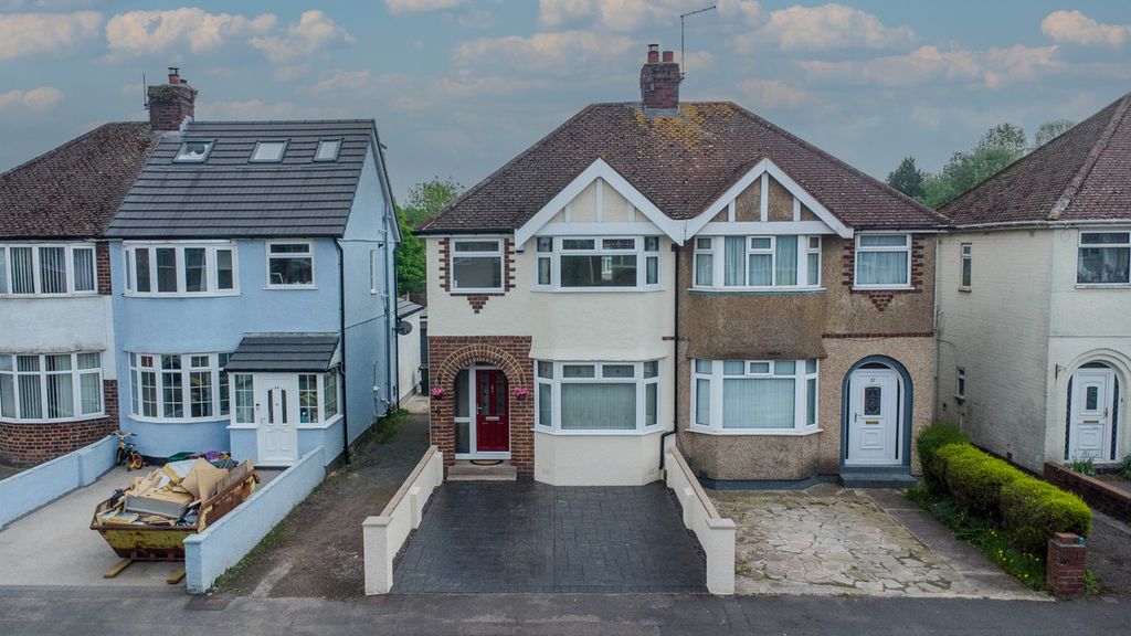 Property photo 1 of 28