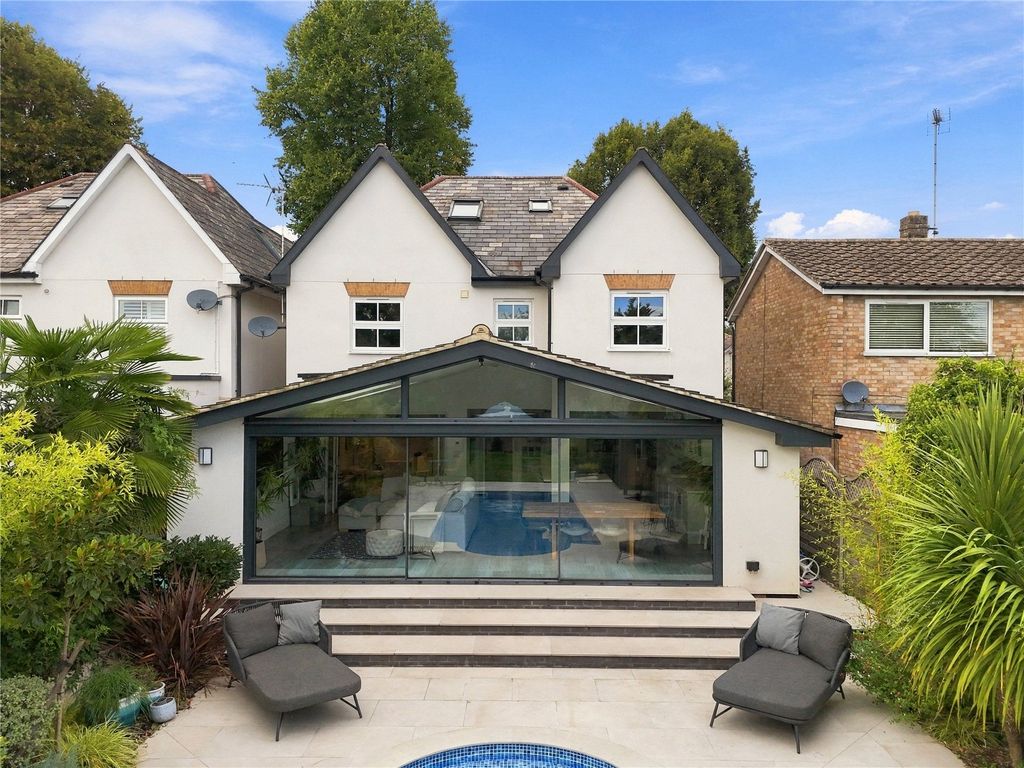 Property photo 2 of 43 Picture No. 13