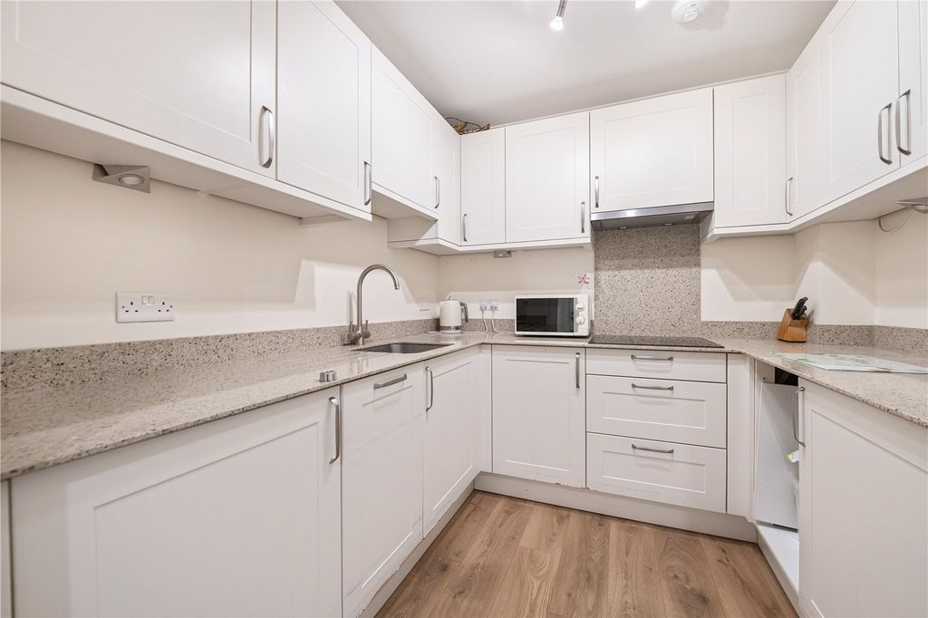 Property photo 2 of 12 Picture No. 13