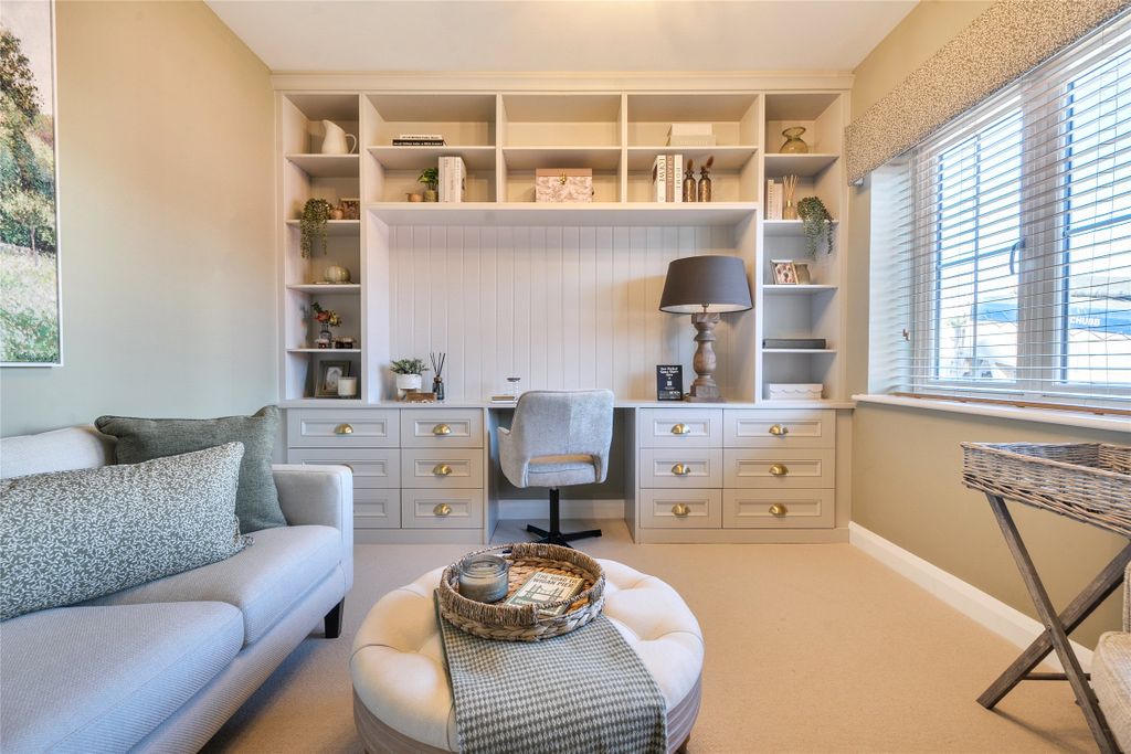 Property photo 3 of 7 Show Home