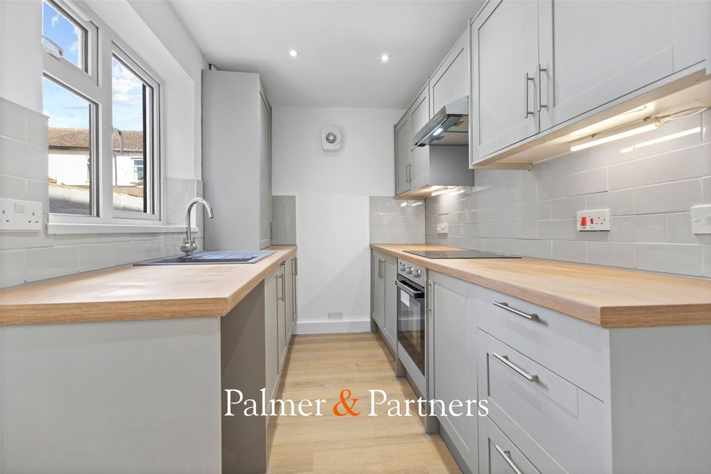Property photo 3 of 16 Picture No. 03