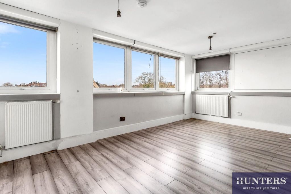 Property photo 3 of 8 Reception Room