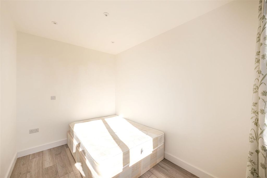 Additional image 7 of 1 bed flat to rentVictoria House, High Wycombe HP11