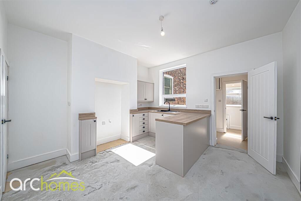 Property photo 3 of 19