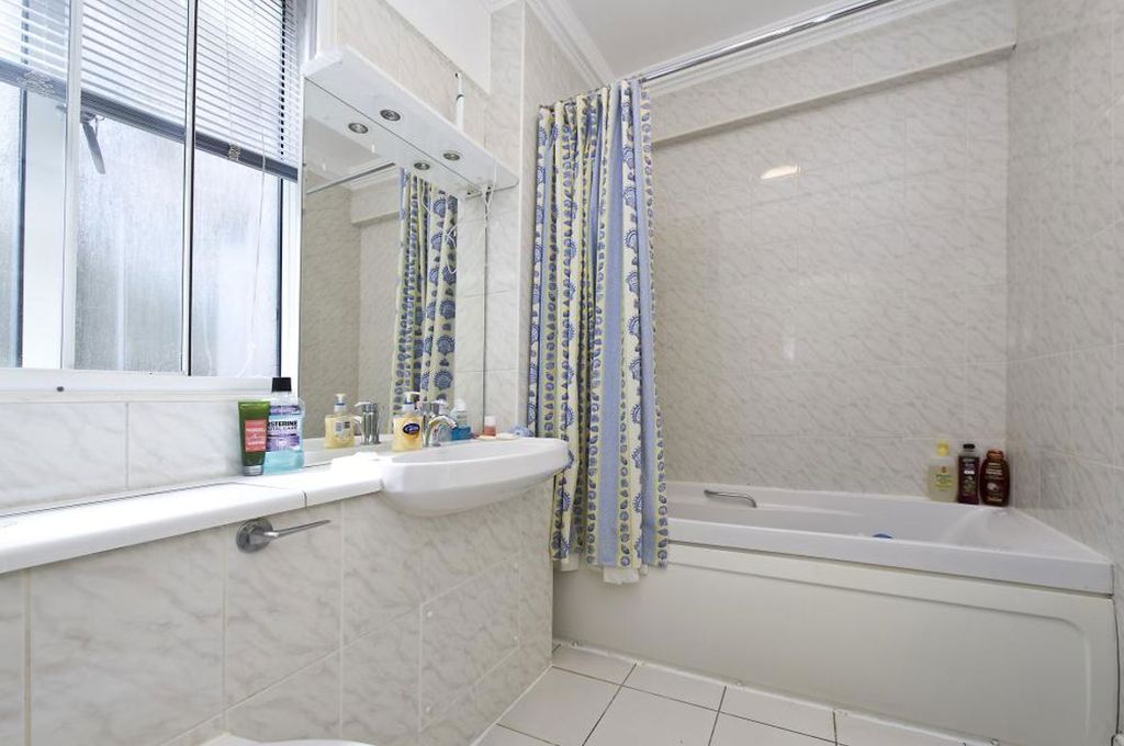 Property photo 3 of 6