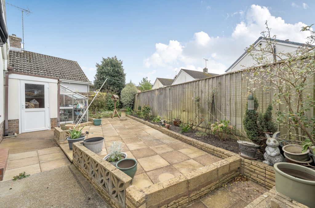 Property photo 3 of 15 Garden