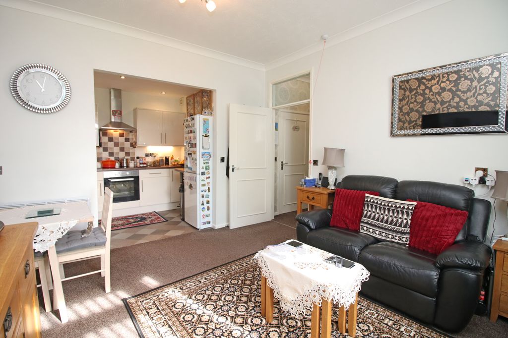 Property photo 2 of 16