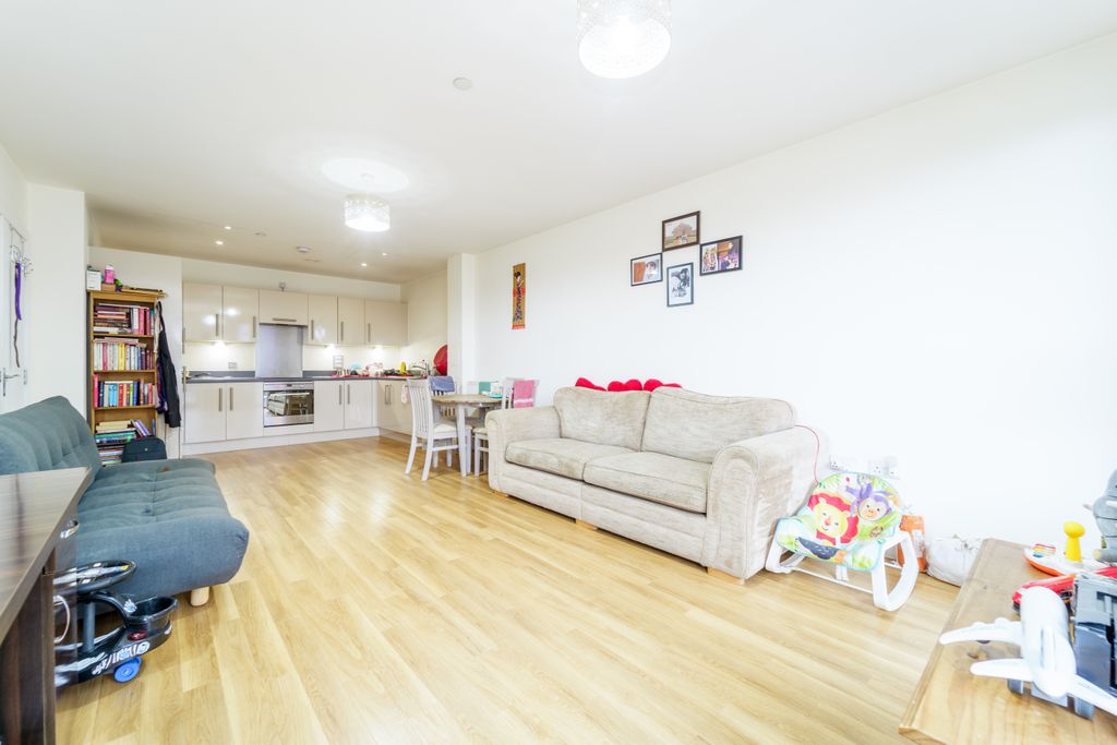 Property photo 2 of 9