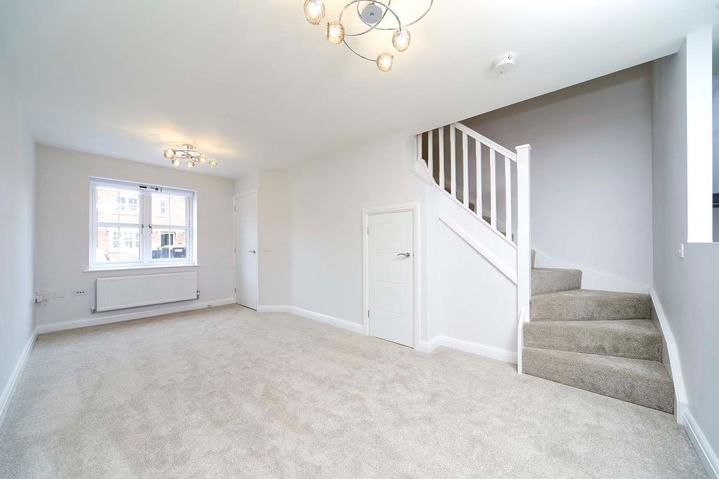Property photo 3 of 7 Photo 6