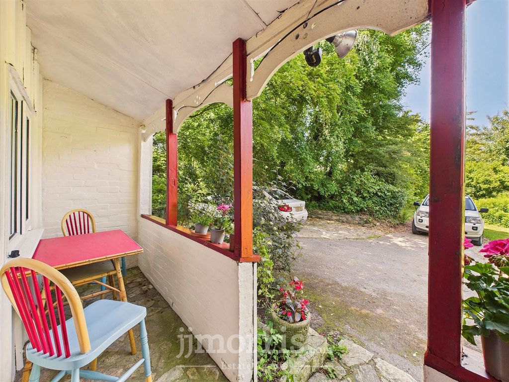 Property photo 3 of 47 Cam05297G0-Pr0061-Still003.Jpg