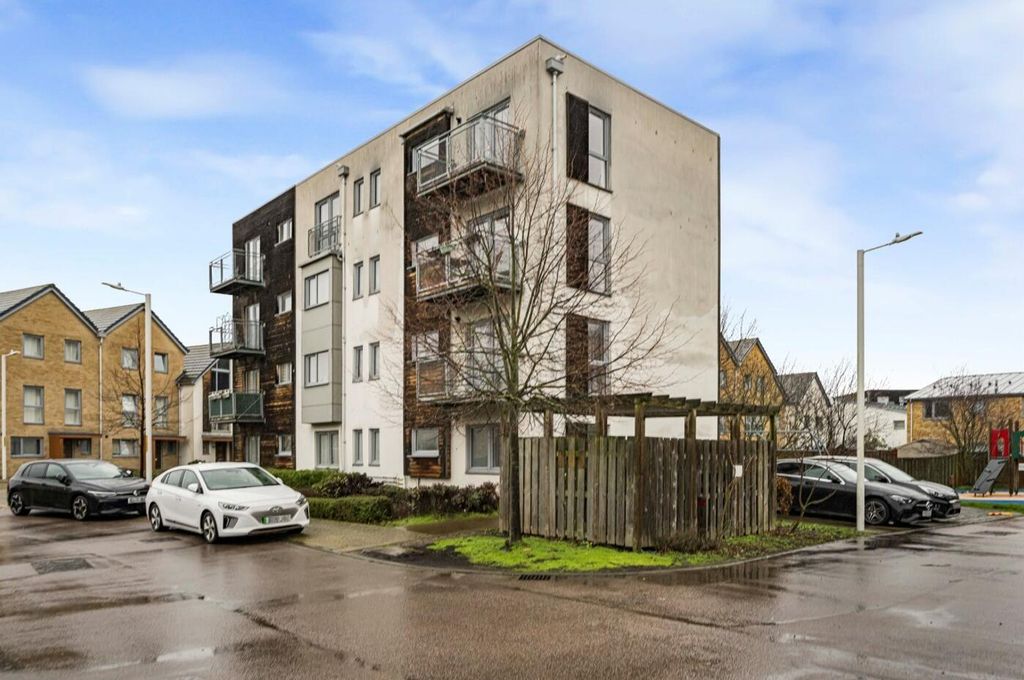 Property photo 1 of 14 Front (Exterior)