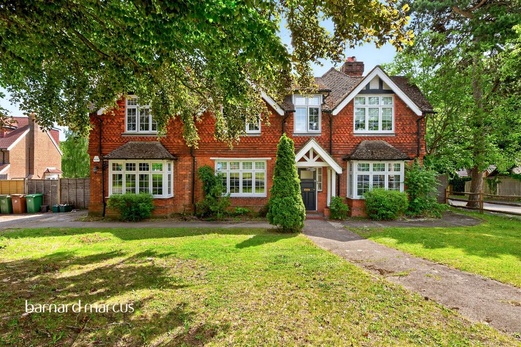 Property photo 1 of 27