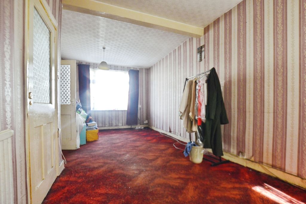 Property photo 2 of 10 Pbox-Img.Jpg