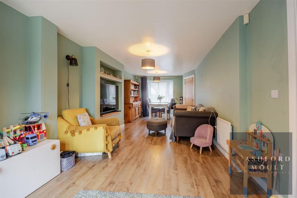 Property photo 2 of 33 Ashford-33.Jpg