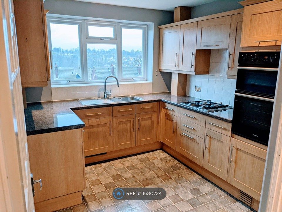 Property photo 1 of 16 Kitchen