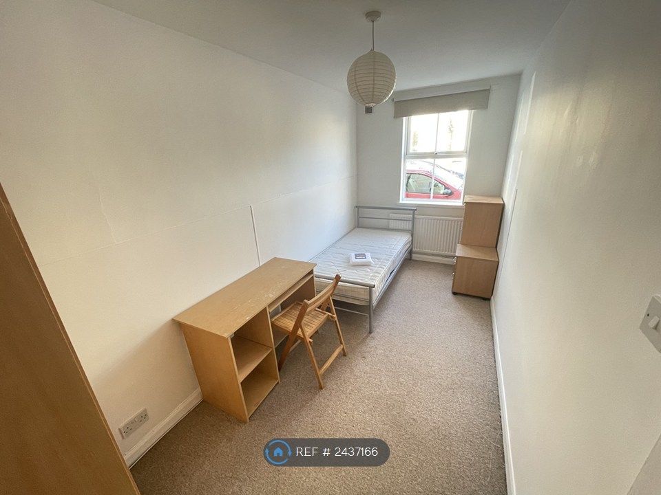 Property photo 3 of 5