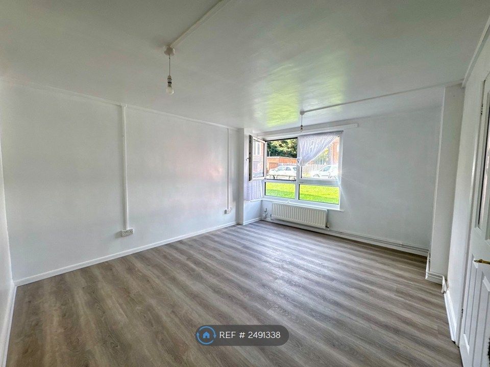 Property photo 1 of 11 Lounge