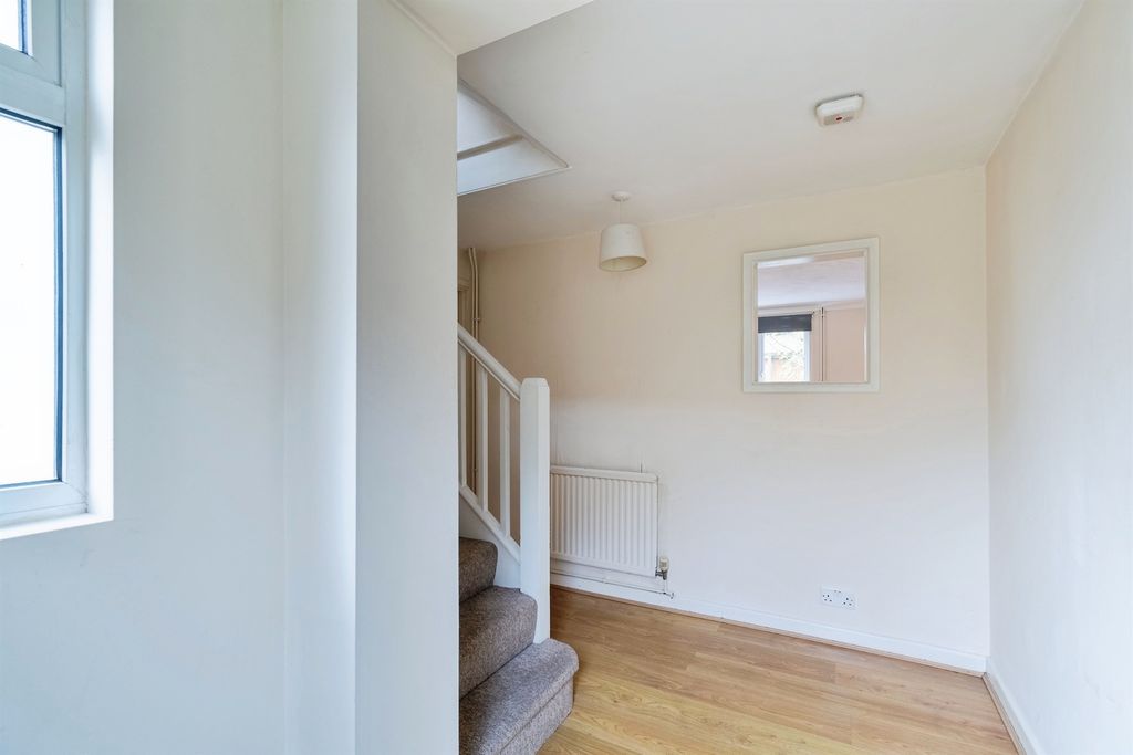 Property photo 2 of 21