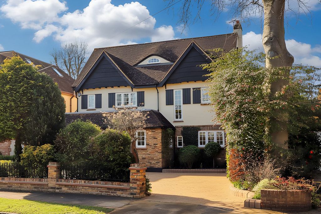 Property photo 1 of 50