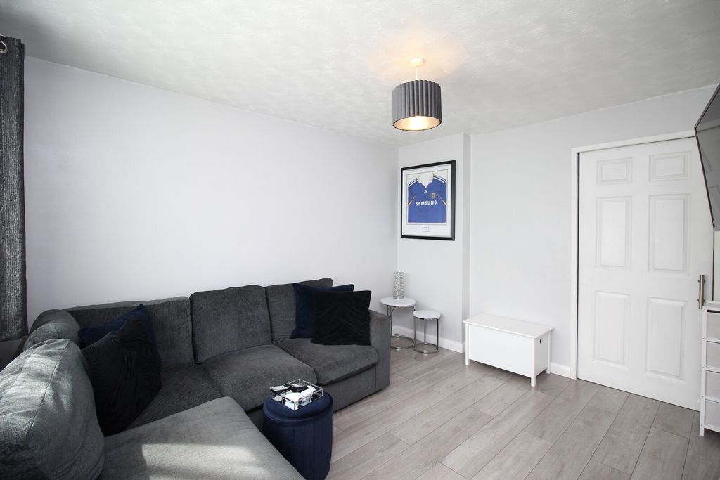 Property photo 2 of 9 Lounge View One